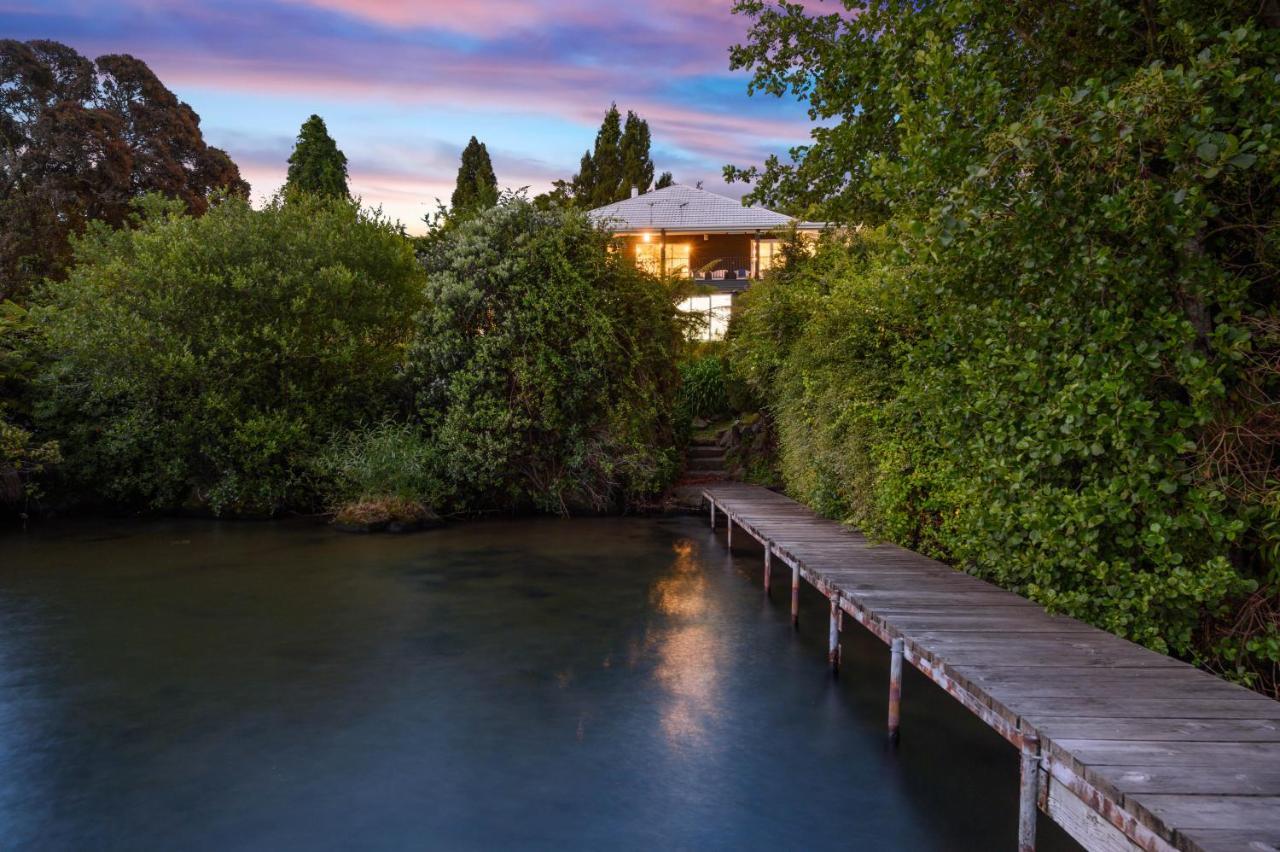 Black Swan Lakeside Boutique Hotel Rotorua Kültér fotó