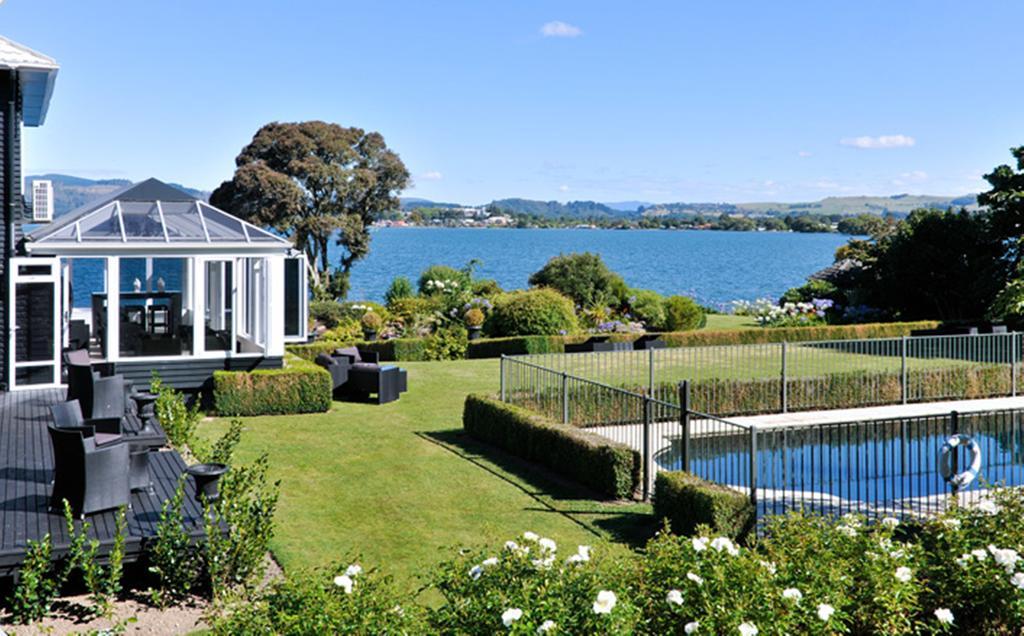 Black Swan Lakeside Boutique Hotel Rotorua Kültér fotó