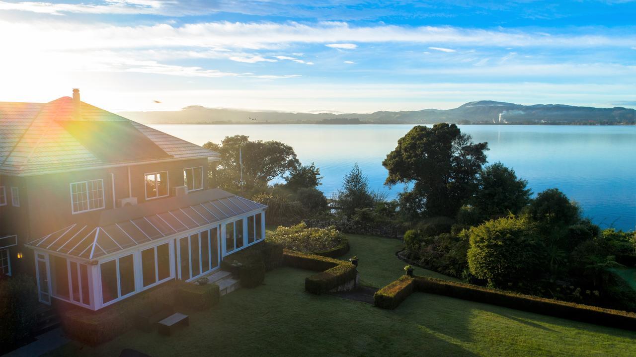Black Swan Lakeside Boutique Hotel Rotorua Kültér fotó